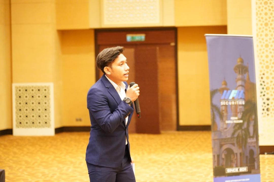Seminar speaking session